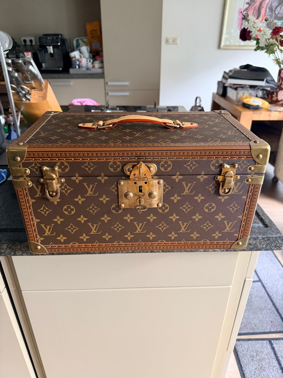 Louis Vuitton Boîte Bouteilles + Glace Beauty Case, Sieraden, Tassen en Uiterlijk, Beautycases, Bruin, Nieuw, Ophalen of Verzenden