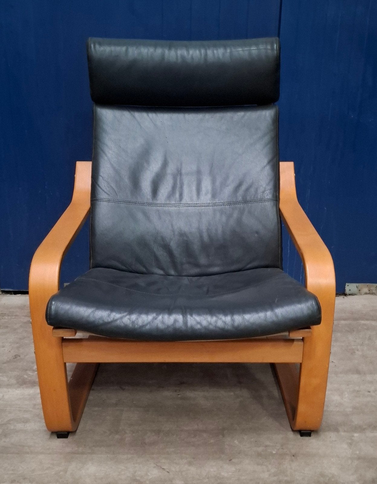 Ikea fauteuil Poäng met zwart leren kussen, Ophalen, Gebruikt, 75 tot 100 cm, Ikea