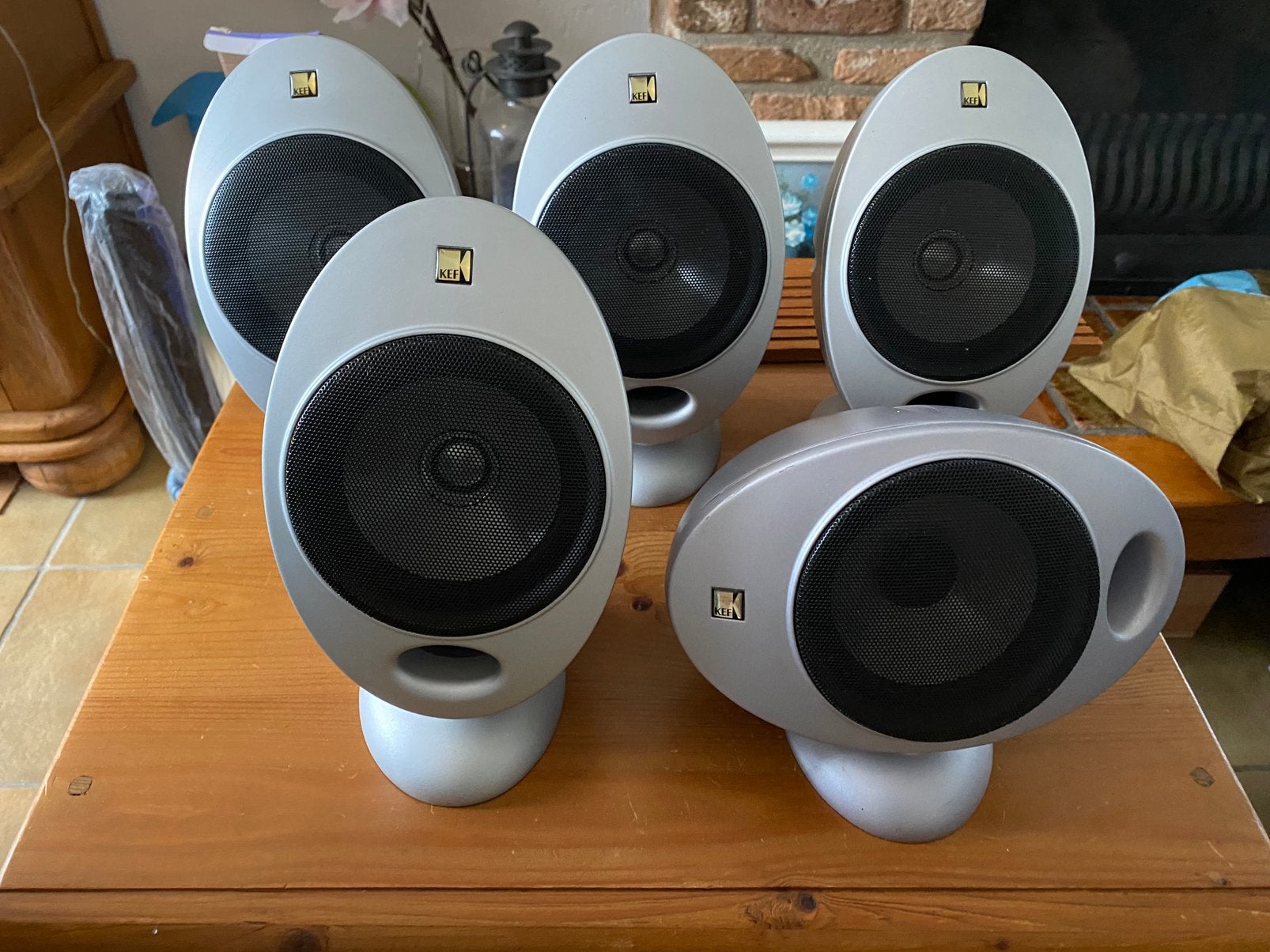 Kef speakers hts 2001, Auto diversen, Autospeakers, Ophalen of Verzenden, Zo goed als nieuw