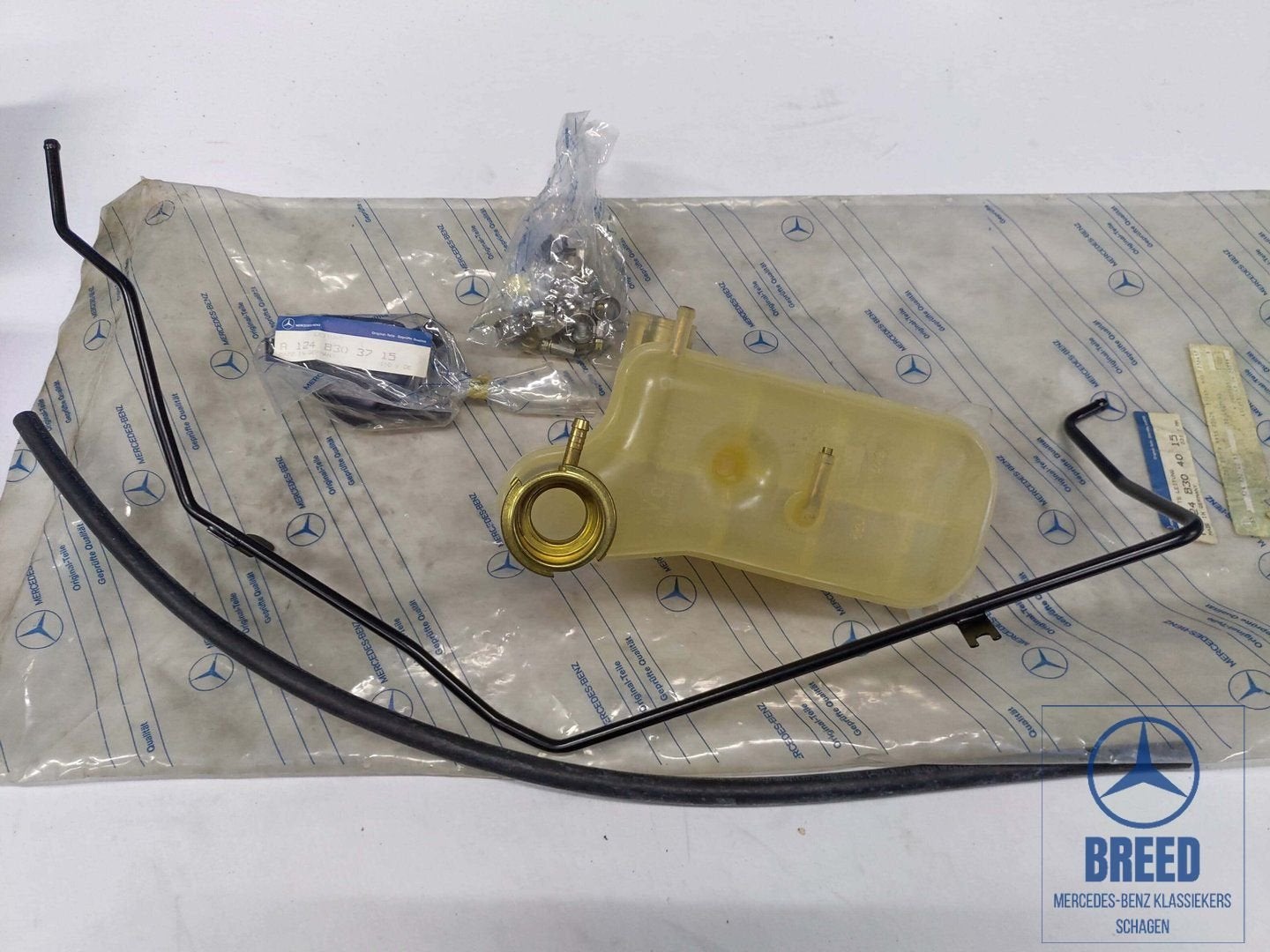 NOS reparatieset koelwaterreservoir voor Mercedes-Benz W124, -, -, Nieuw, Ophalen of Verzenden