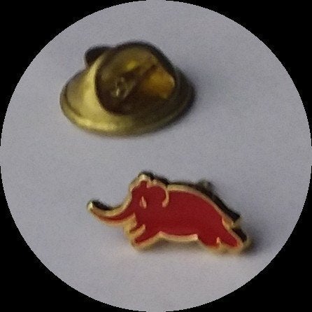 LANCIA pin,red olifantino, Ophalen of Verzenden, Zo goed als nieuw, Transport, Speldje of Pin