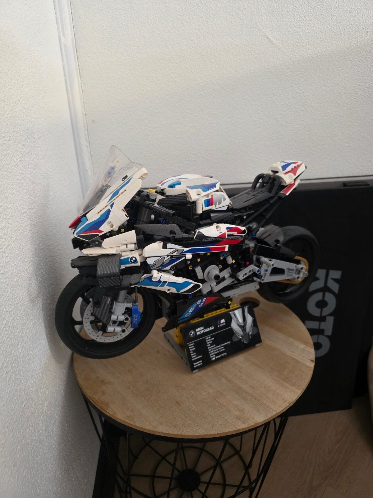 LEGO Technic BMW M 1000 RR (42130) - Zo goed als nieuw, Compleet, Lego, Ophalen of Verzenden, Zo goed als nieuw