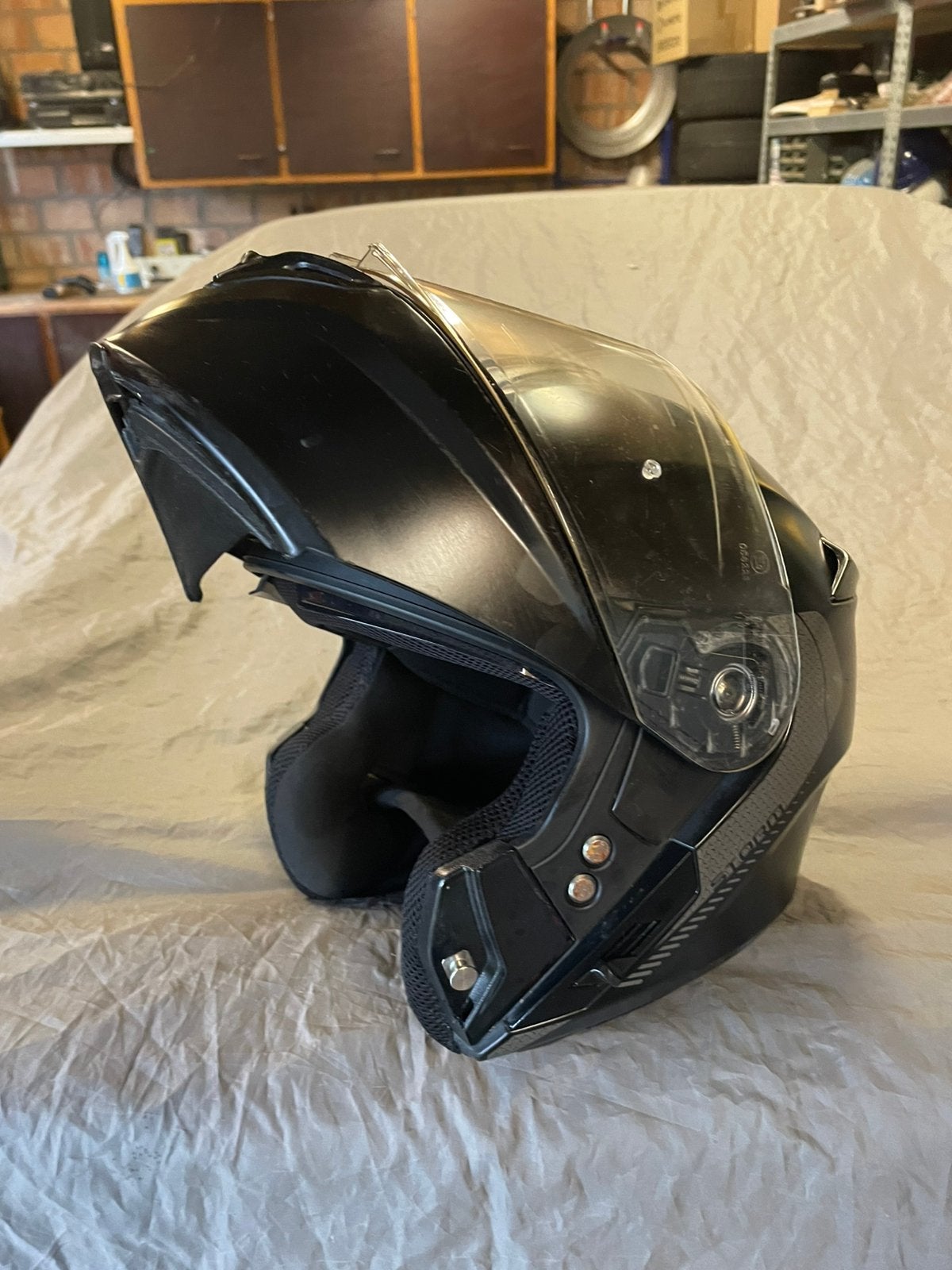 MT HELMETS STORM MAAT XL 60, Fietsen en Brommers, Ophalen of Verzenden, Zo goed als nieuw, Extra large of groter, MT-Helmets