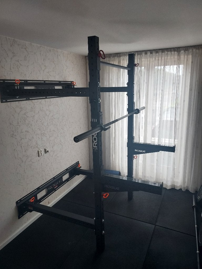 Rogue R-3 Fold Back Wall Mount Rack - Krachtstation, Sport en Fitness, Fitnessmaterialen, Ophalen, Zo goed als nieuw, Rug, Overige typen