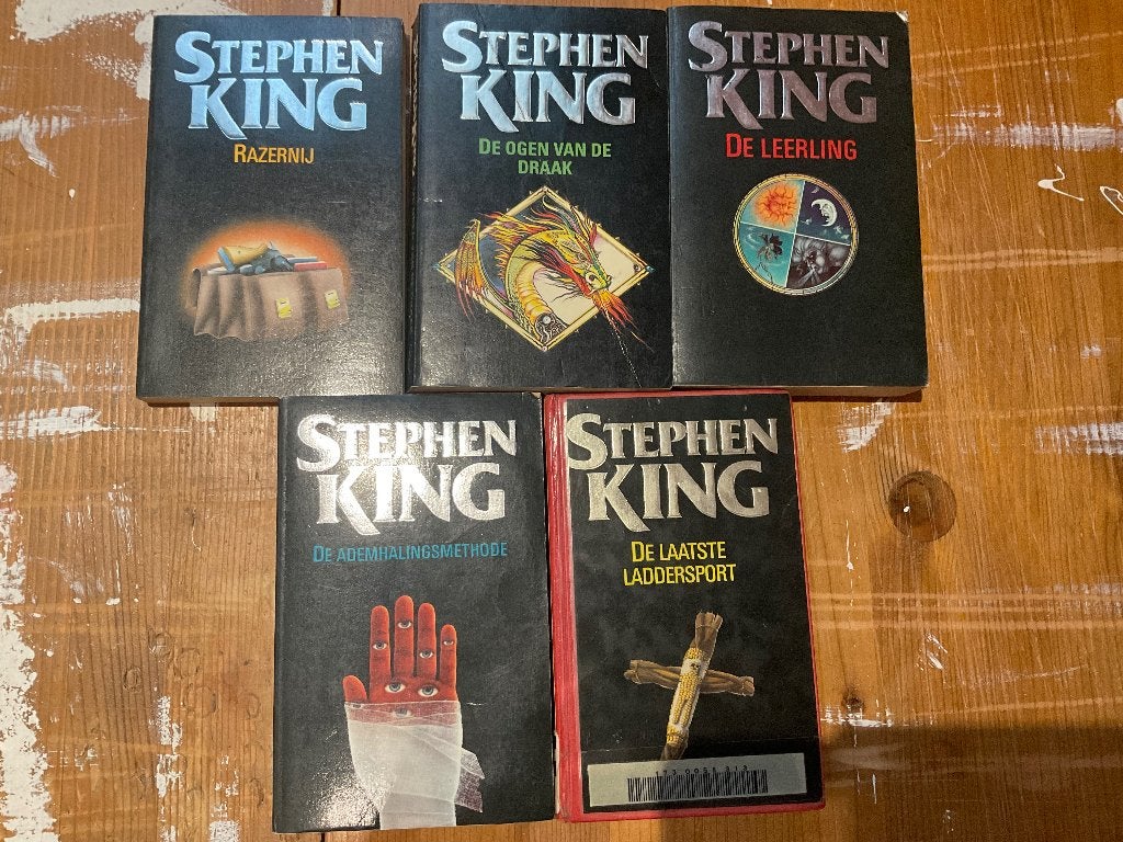 5 Zwarte pockets van Stephen King, Ophalen of Verzenden, Gelezen, Stephen King