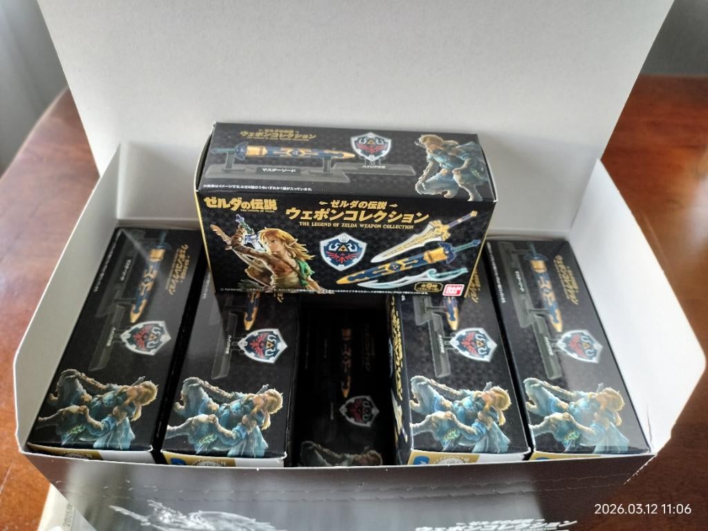 Bandai Nintendo The legend of zelda weapon collection box, Ophalen of Verzenden, Nieuw