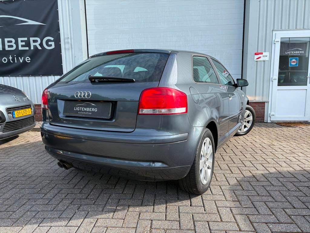 Audi A3 1.8 TFSI Ambition Pro Line AUTOMAAT/LEER/CLIMA/STOEL, Gebruikt, 4 cilinders, 700 kg, Leder