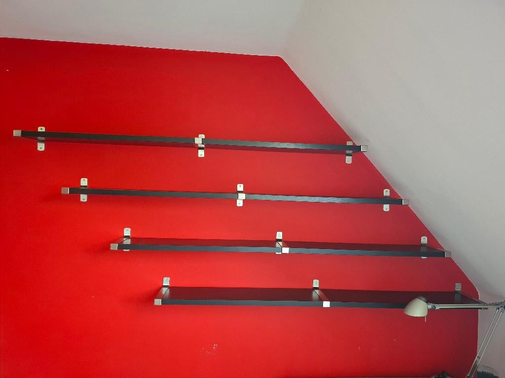 Planken zwart ikea (4x) 161x20,5 cm, Huis en Inrichting, Woonaccessoires | Wandplanken en Boekenplanken, Ophalen, Zo goed als nieuw