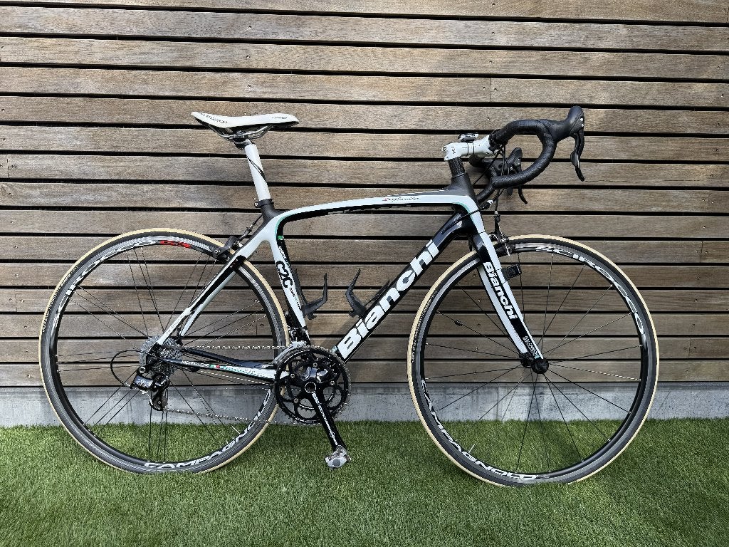 Bianchi Infinito | Full Carbon| Campagnolo Veloce | Maat 53, Fietsen en Brommers, 28 inch, Carbon, Zo goed als nieuw, 15 tot 20 versnellingen