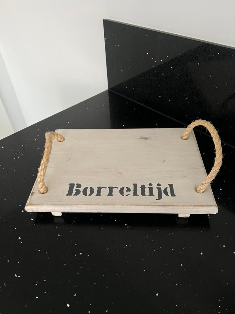 Borrelplank met tekst / houten serveerplank, Ophalen of Verzenden, Zo goed als nieuw, Rond, Hout