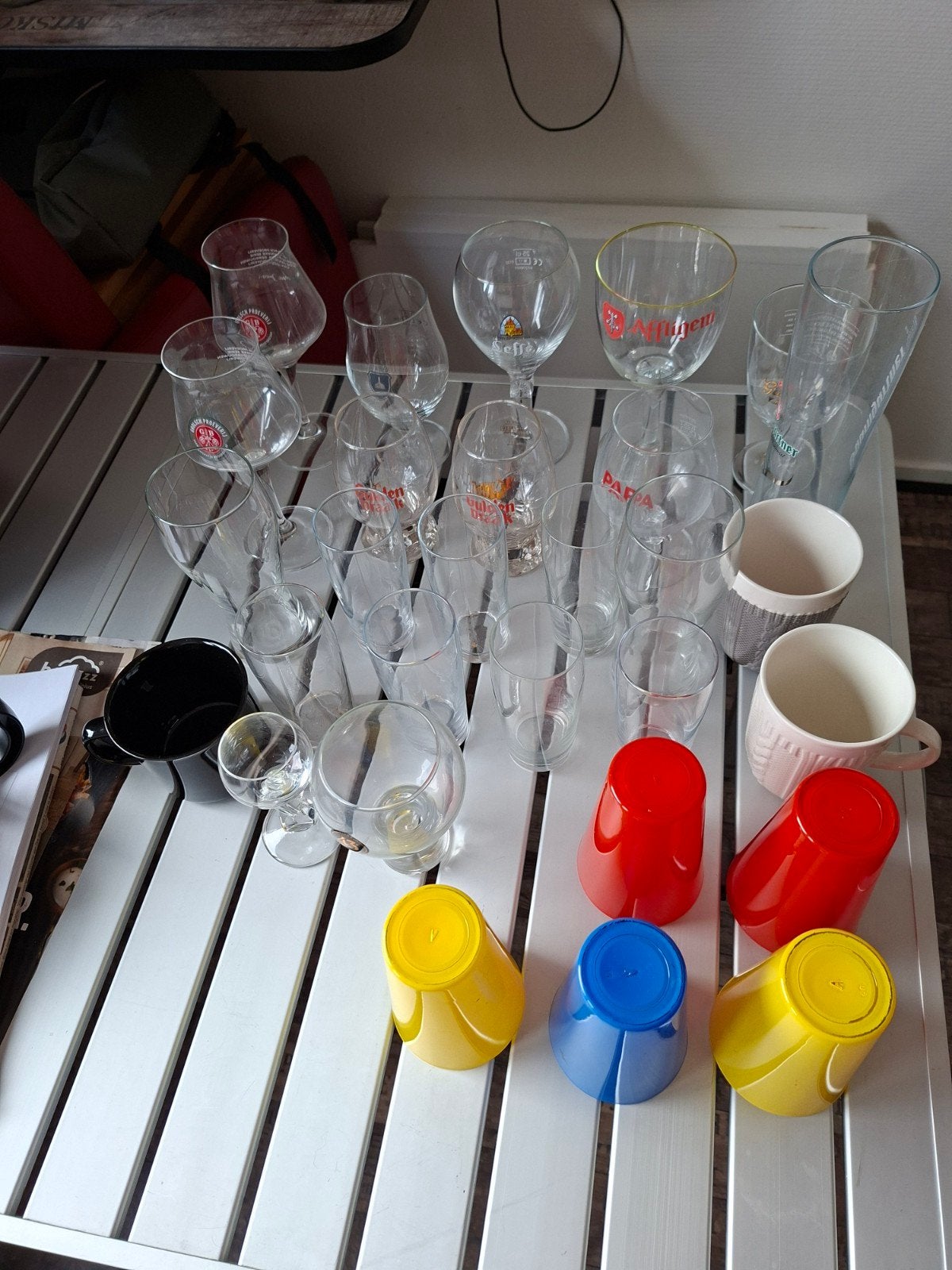 GRATIS Diverse glazen en bekers - Bierglazen, wijnglazen, mo, Ophalen, Glas of Glazen, Gebruikt, Overige merken