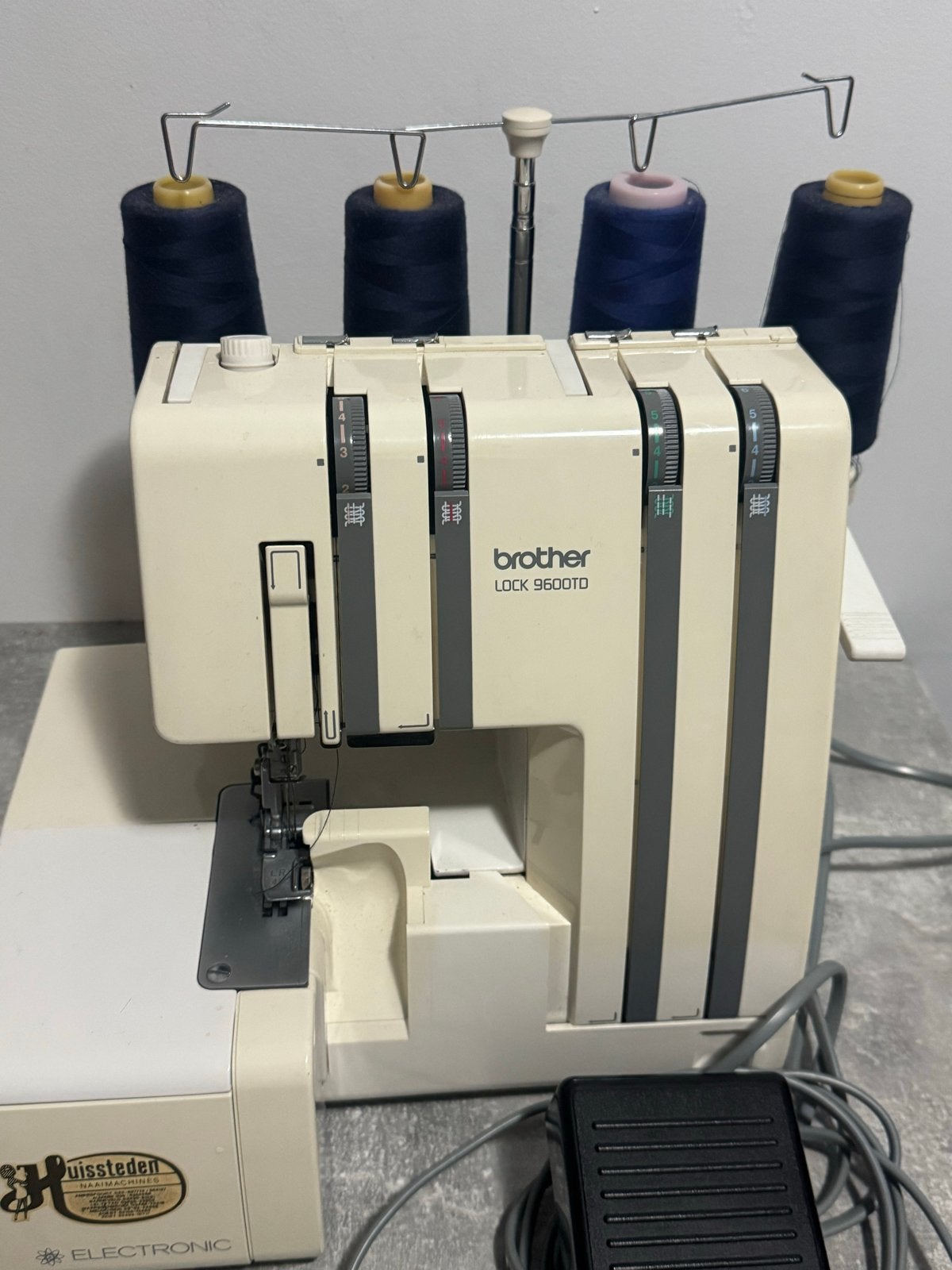 Brother Lock 9600TD Lockmachine - Zo goed als nieuw, Ophalen, Zo goed als nieuw, Lockmachine, Brother