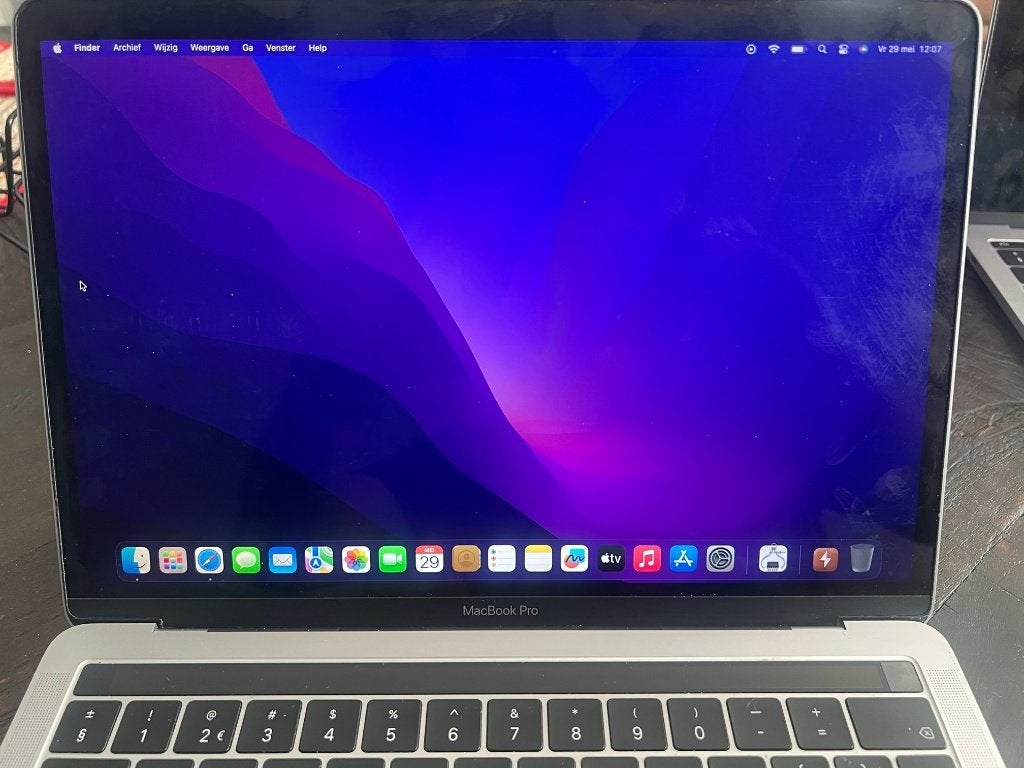 Macbook pro 2019 voor weinig met lader ect.., MacBook Pro, Gebruikt, 256 GB, 2 tot 3 Ghz