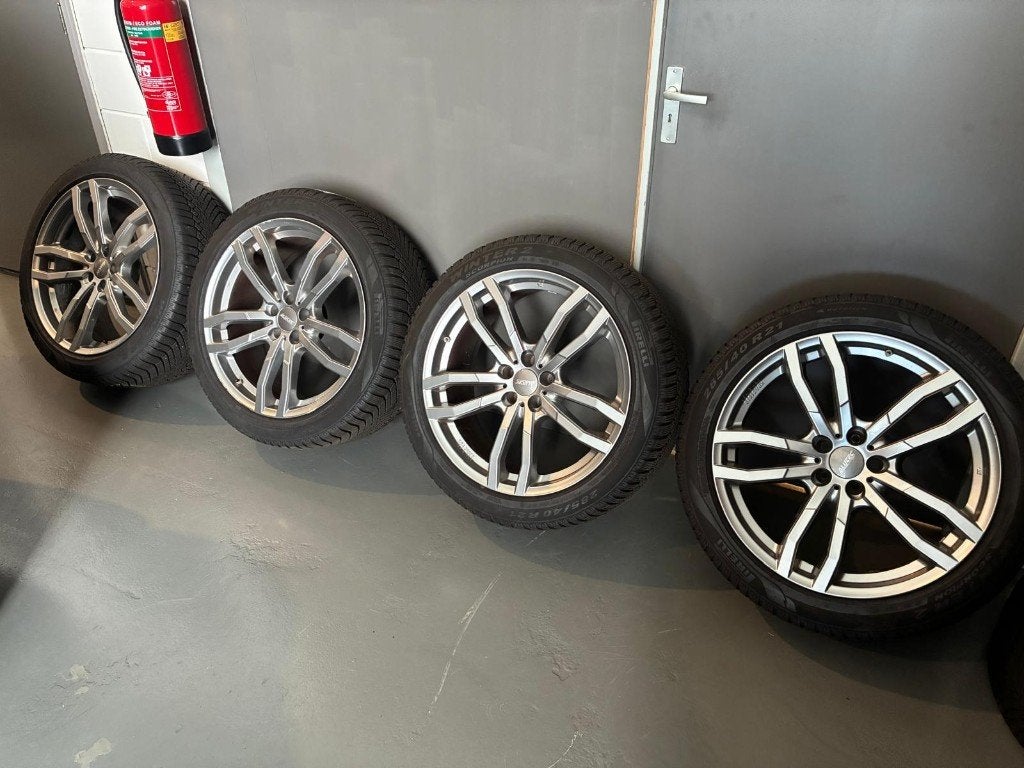 Audi Q7 SQ7 4M 21 inch velgen + winterbanden Pirelli, Auto-onderdelen, Gebruikt, 285 mm, Banden en Velgen, Personenwagen