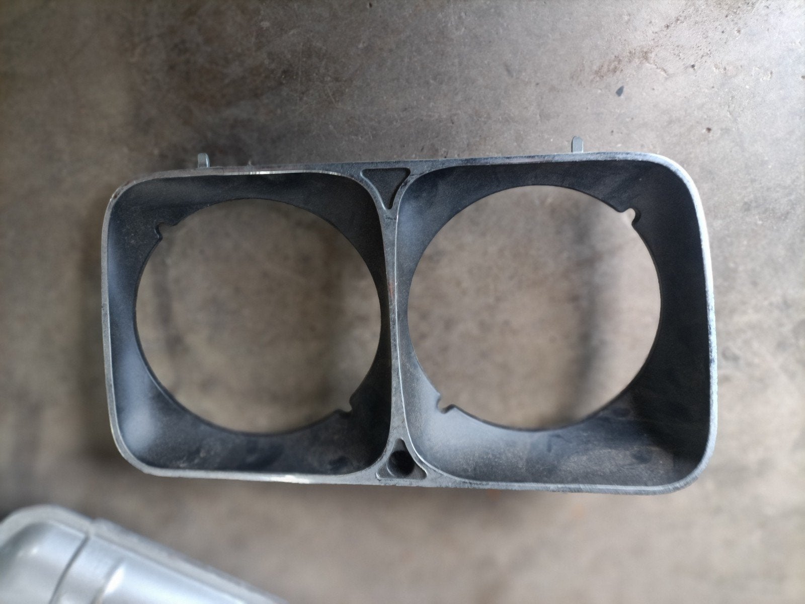 fiat 124 special koplamp rand, Ophalen