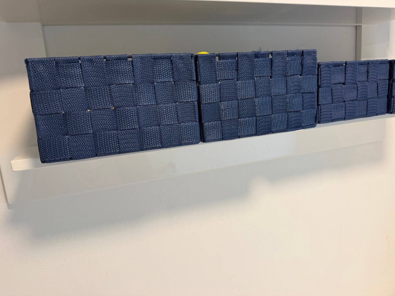 4 blauwe mandjes: 2 groot, 2 klein, Ophalen, Gebruikt, Gevlochten, Mand