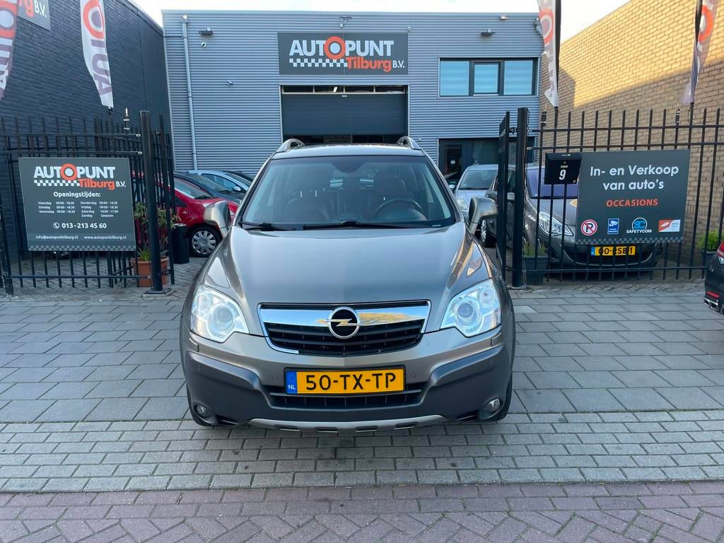 Opel Antara 3.2 V6 Cosmo 2e Eigenaar! Trekhaak Schuifdak NAP, Auto's, Opel, Automaat, 3195 cc, 2000 kg, Beige