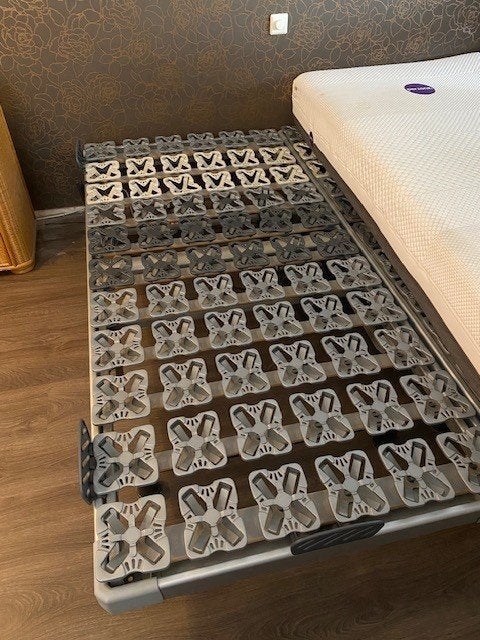 Elektrisch verstelbare lattenbodems met schotels 2.10 lang!!, Ophalen, 210 cm, Tweepersoons, Bedbodem