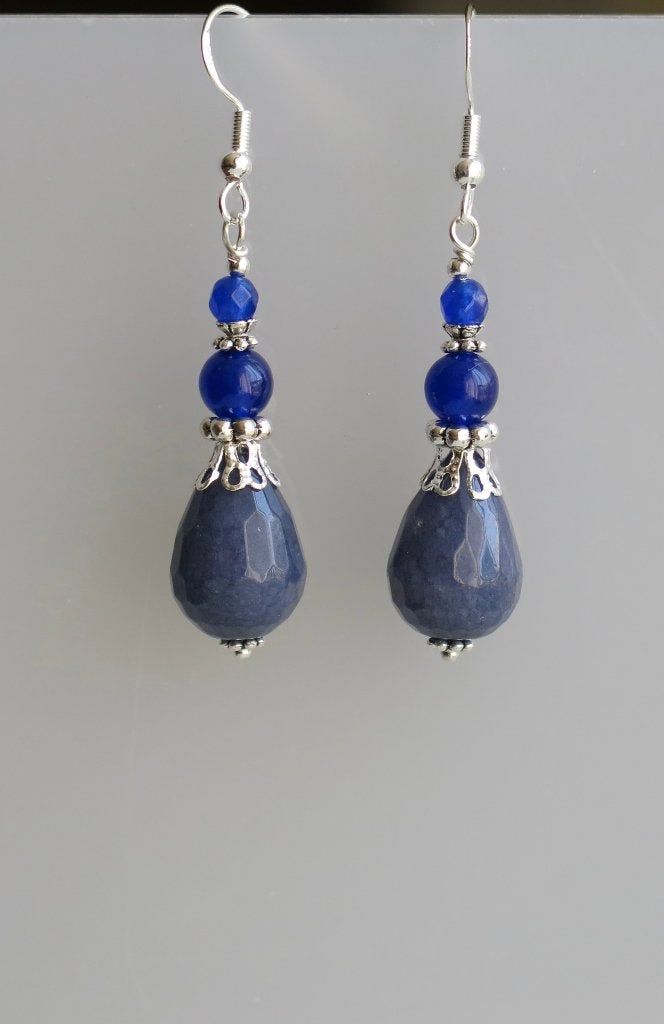 Prachtige oorbellen met dikke blauwe facet Jade druppels, Sieraden, Tassen en Uiterlijk, Oorbellen, Hangers, Nieuw, Met edelsteen