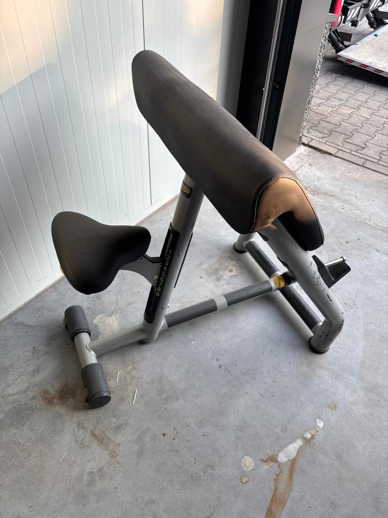 Scott bench - technogym, Sport en Fitness, Fitnessmaterialen, Ophalen, Technogym, Technogym, Fitnessbank