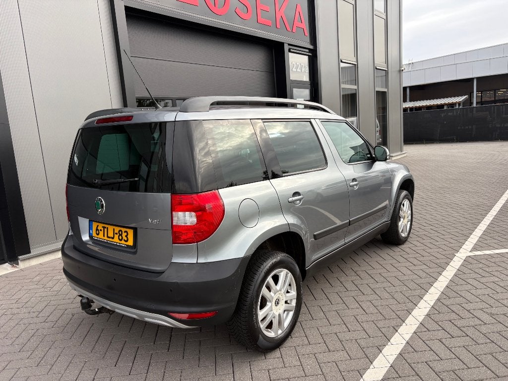 Skoda Yeti 1.2TSI 77KW H6 2010 Grijs airco trekhaak, Auto's, Voorwielaandrijving, Euro 5, Zwart, 4 cilinders