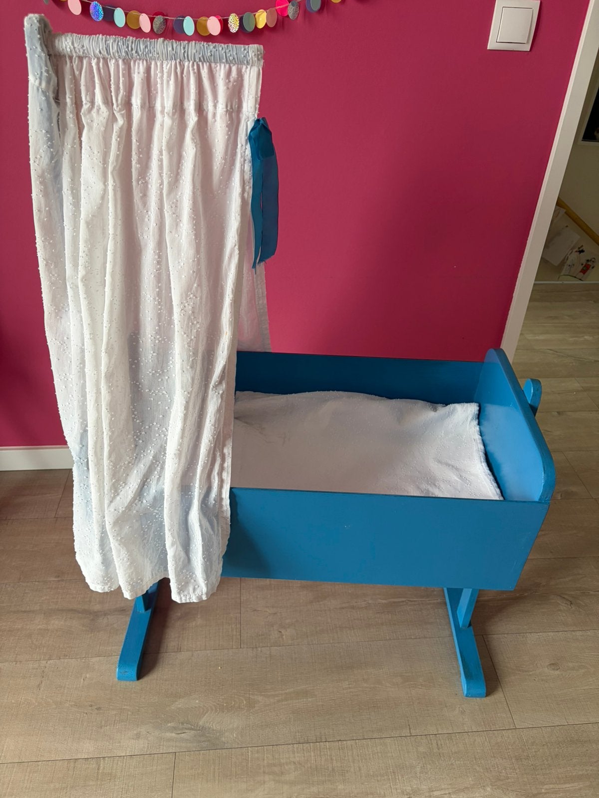 Houten poppenwieg, Kinderen en Baby's, Speelgoed | Poppen, Ophalen, Gebruikt, Babypop