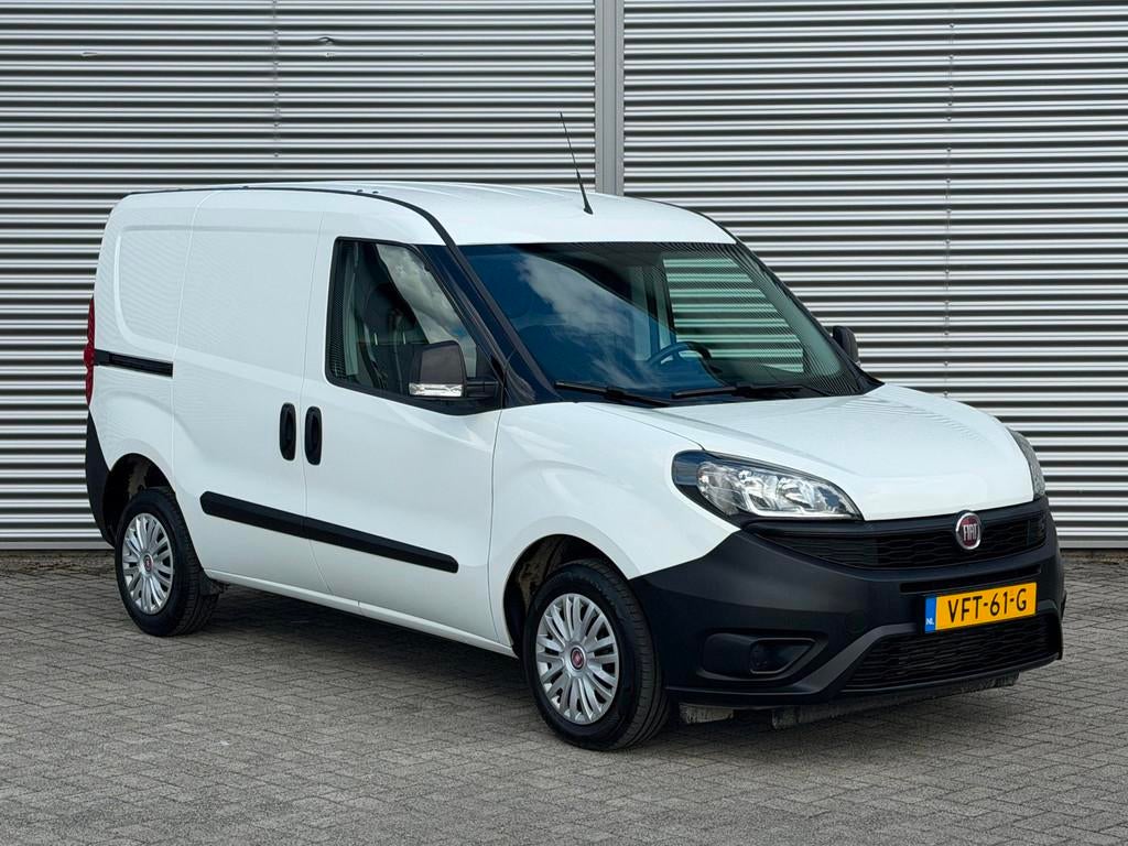 Fiat Doblò Cargo 1.6 MJ L1H1 Airco/ Navi/ Cruise/ 3zits/ Eu, Voorwielaandrijving, Stof, Gebruikt, 4 cilinders