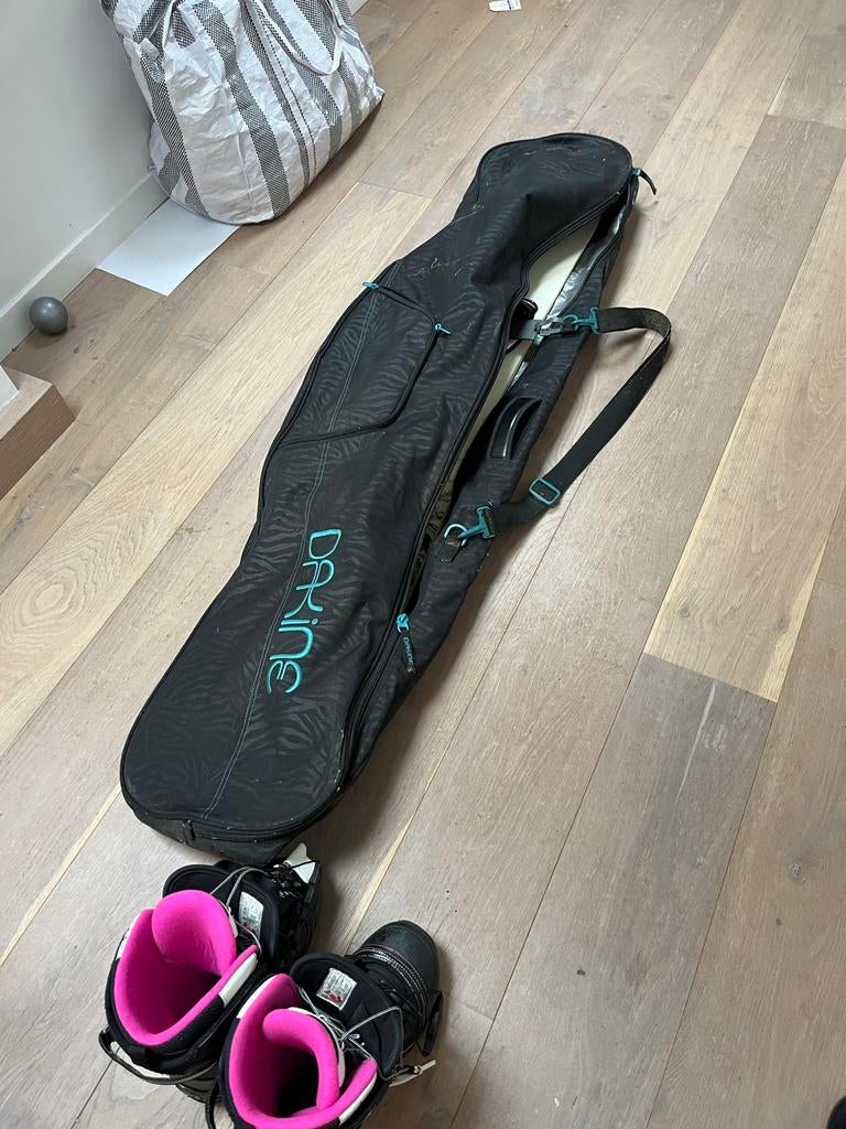 Snowboard set met tas, schoenen en bindingen, Sport en Fitness, Snowboarden, Ophalen, Gebruikt, Board