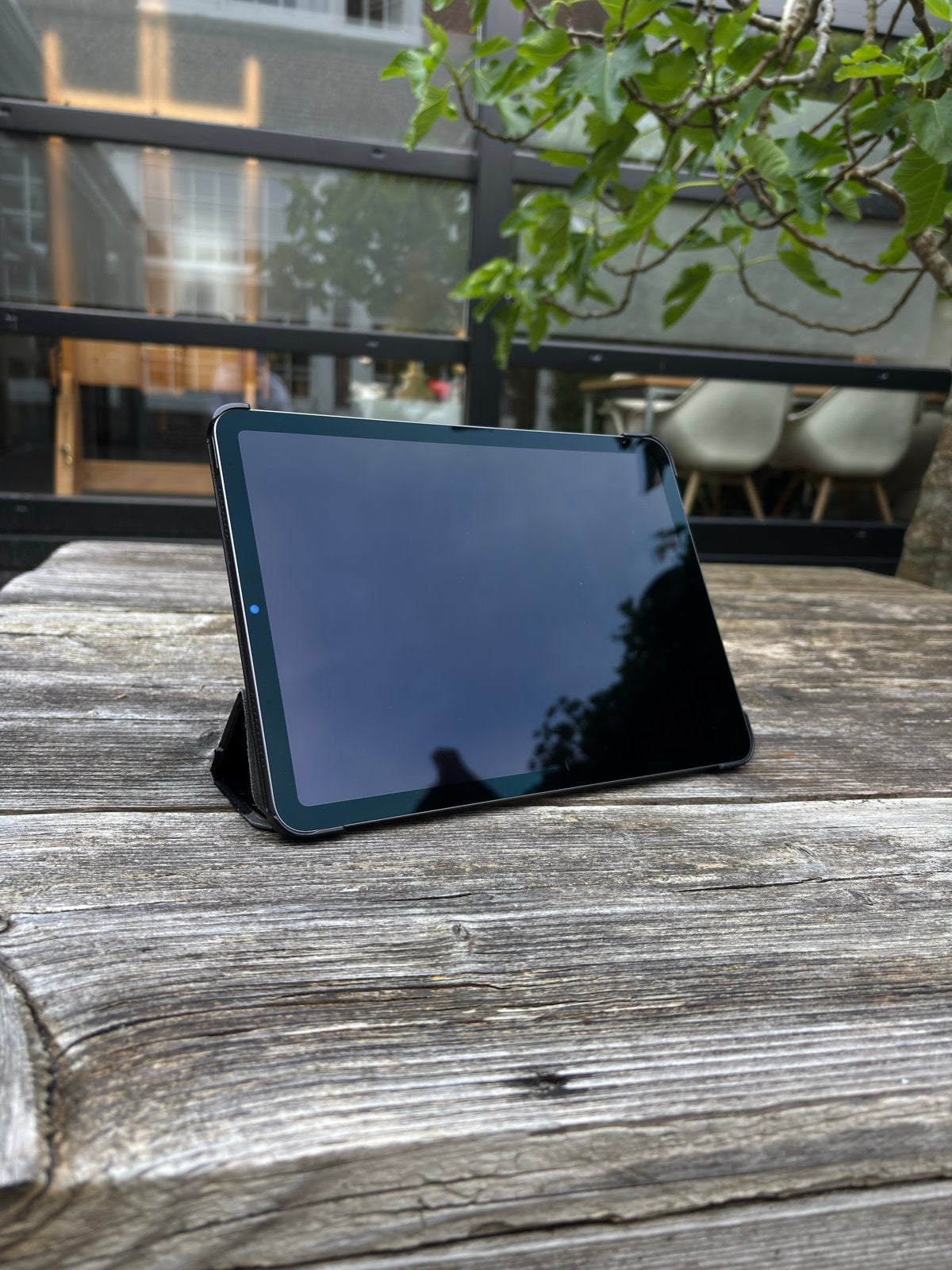 Ipad Air 5 (2022) M1 chip met hoesje, Computers en Software, Apple iPads, 10 inch, Overige kleuren, Apple iPad Air, Ophalen of Verzenden