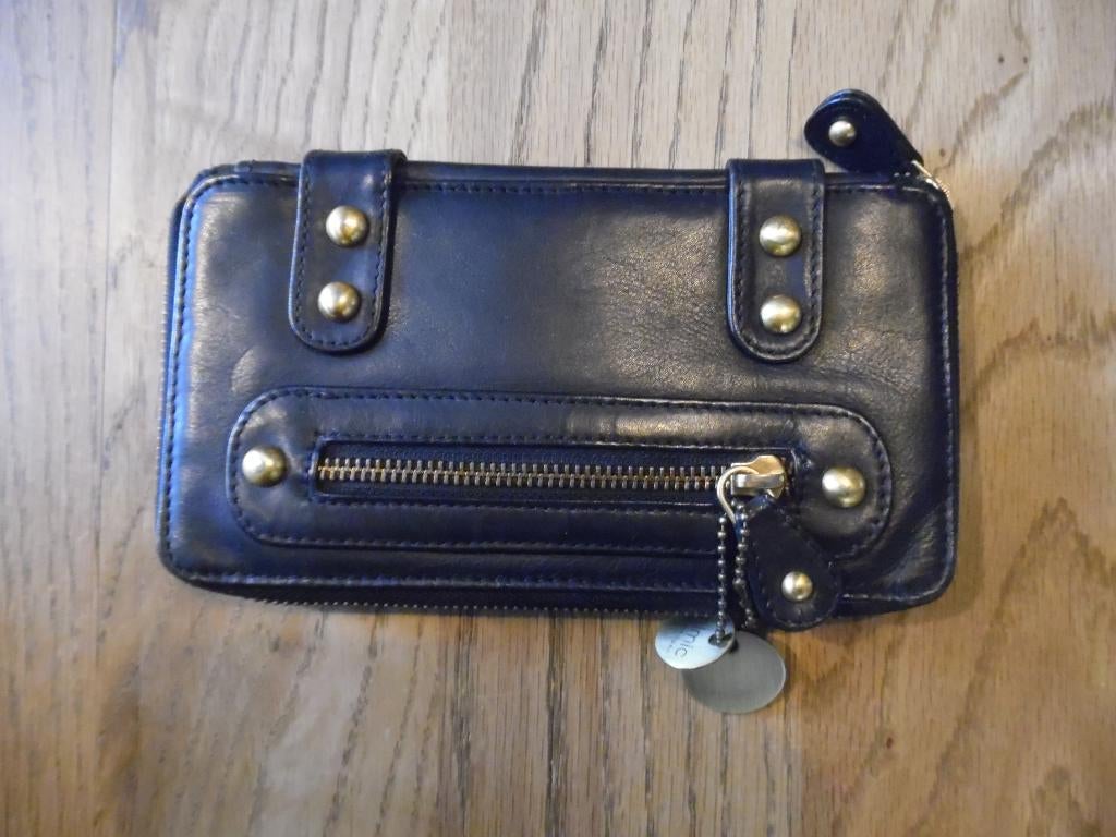 stoer gala tasje zwart met mat goud 20-11 cm van Mimic, Sieraden, Tassen en Uiterlijk, Tassen | Damestassen, Ophalen of Verzenden