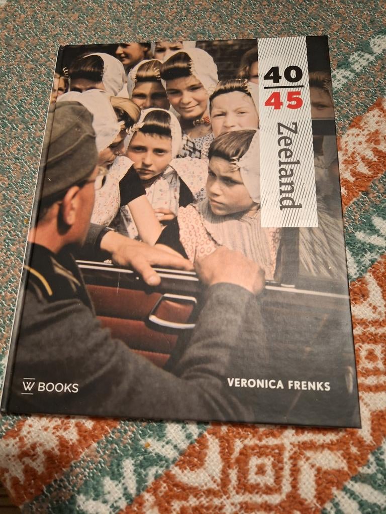 Zeeland 40-45: De provincie in de Tweede Wereldoorlog, Tweede Wereldoorlog, Ophalen of Verzenden, Zo goed als nieuw, Veronica Frenks