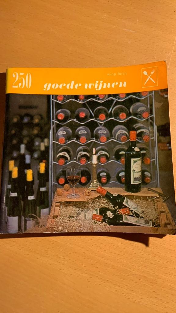 250 goede wijnen - Wina Born, Ophalen of Verzenden, Zo goed als nieuw