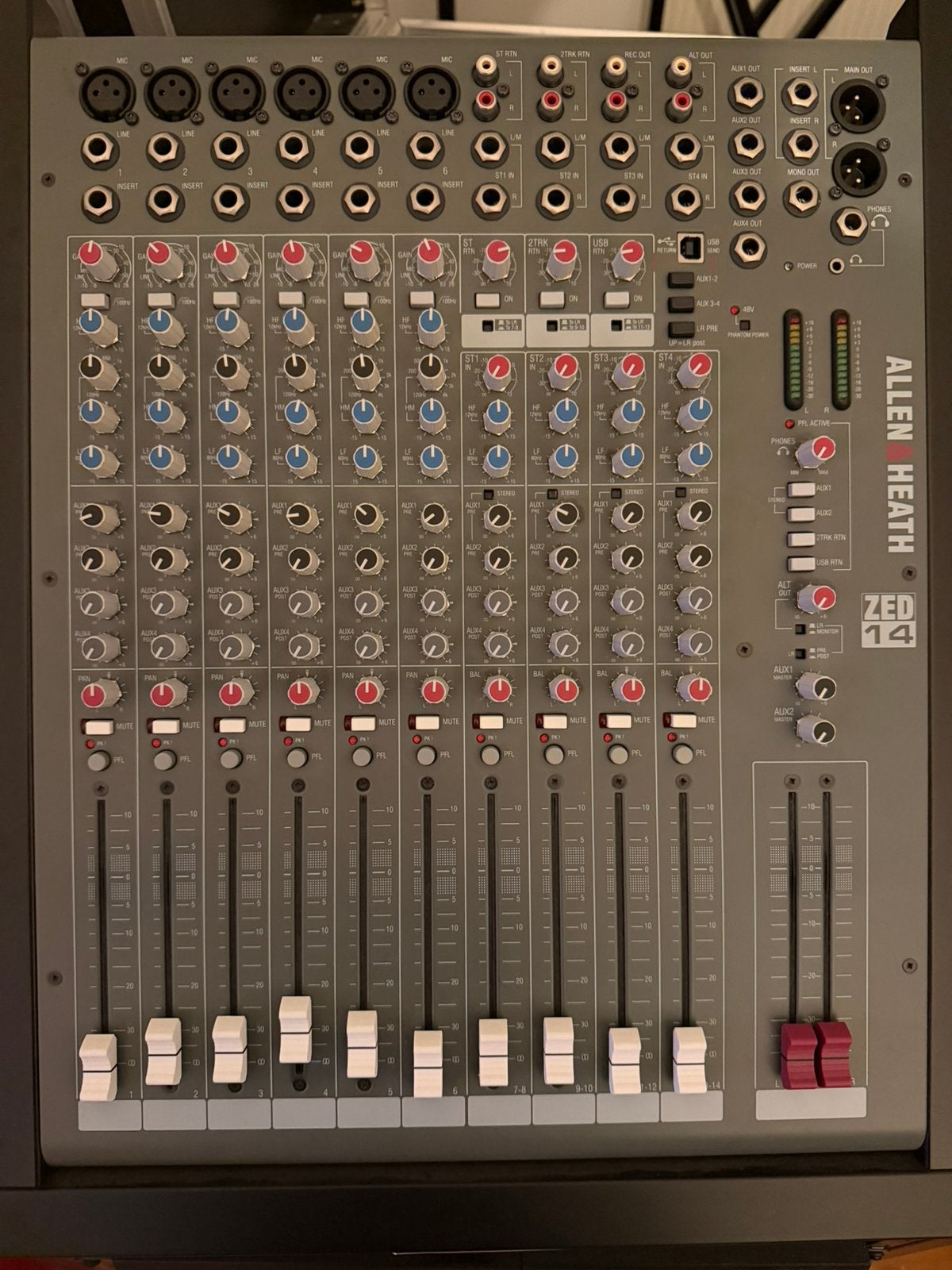 Mengtafel Allen Heath ZED 14 met 19 inch rek, Ophalen, Zo goed als nieuw, 10 tot 20 kanalen