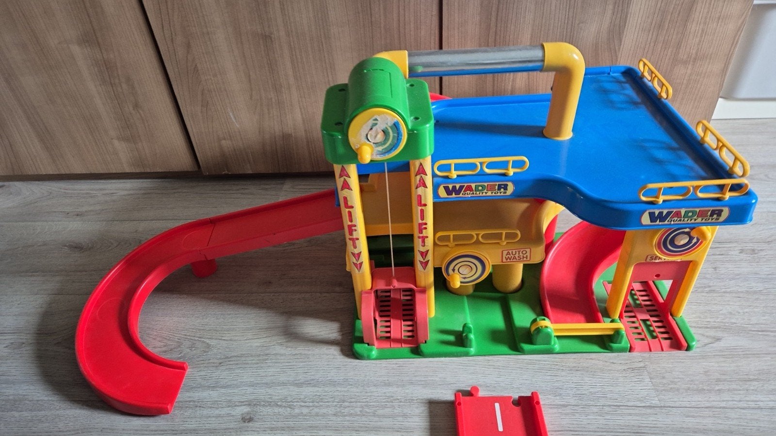Wader Quality Toys garage en wegen, Ophalen, Gebruikt