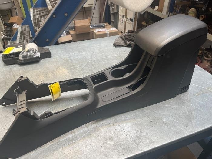 Armleuning van een Isuzu D-MAX, Gebruikt, -, Overige automerken, -