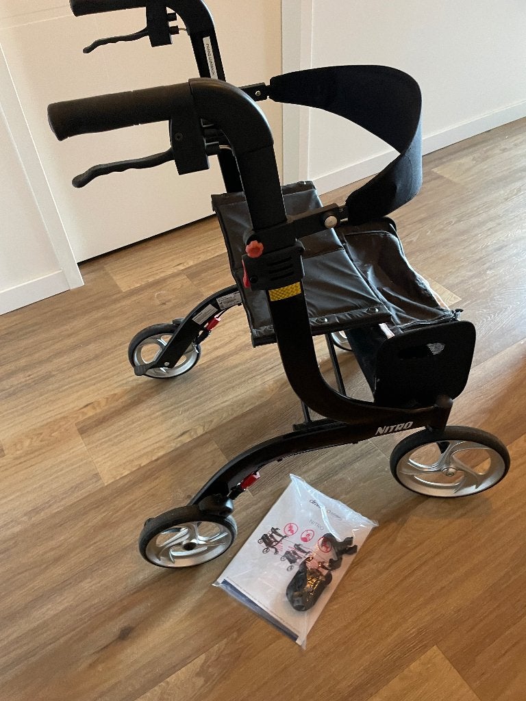 DRIVE NITRO ROLLATOR – ZWART, Ophalen, Lichtgewicht, Zo goed als nieuw