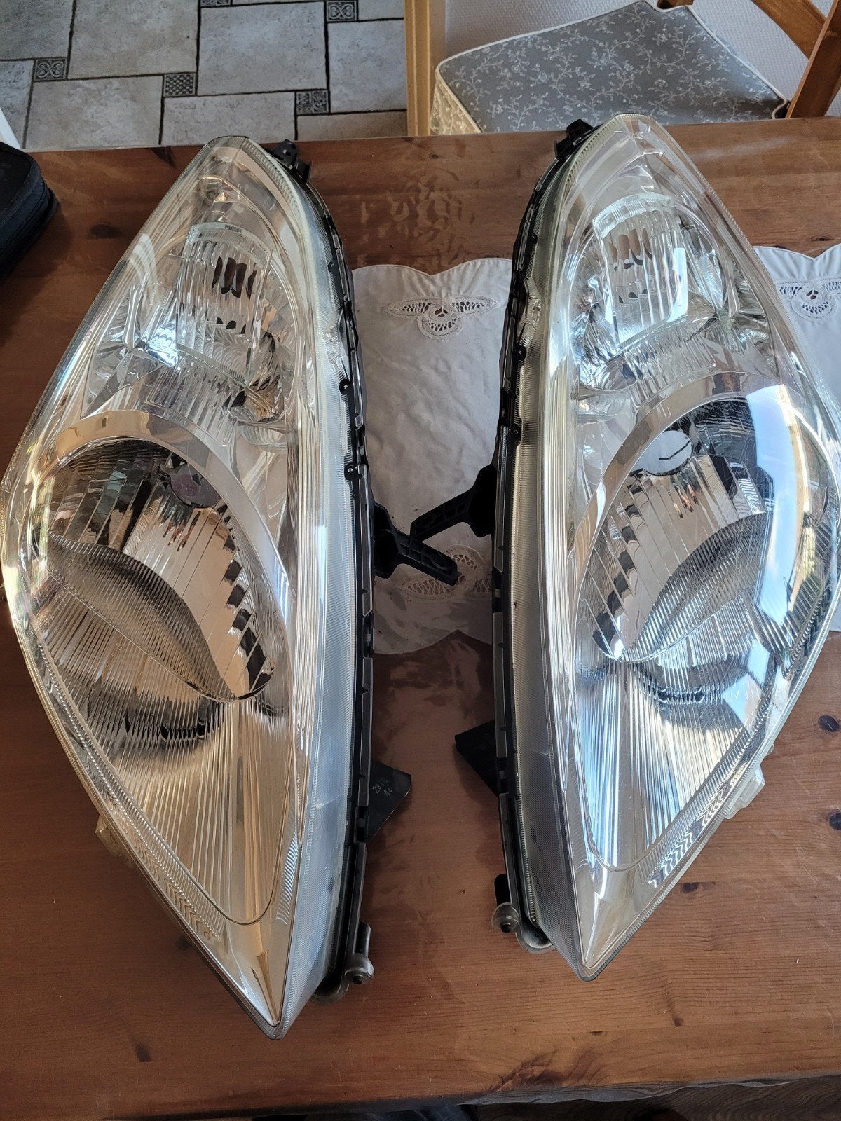 Suzuki Swift Koplampen (2010-2017) - Links + Rechts, Auto-onderdelen, Ophalen, Gebruikt, Suzuki