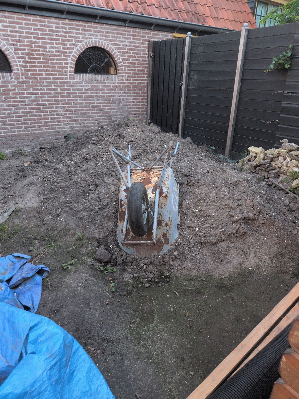 Gratis ongeveer 5 kuub grond, gedeelte ophalen mag, Ophalen, Tuinaarde