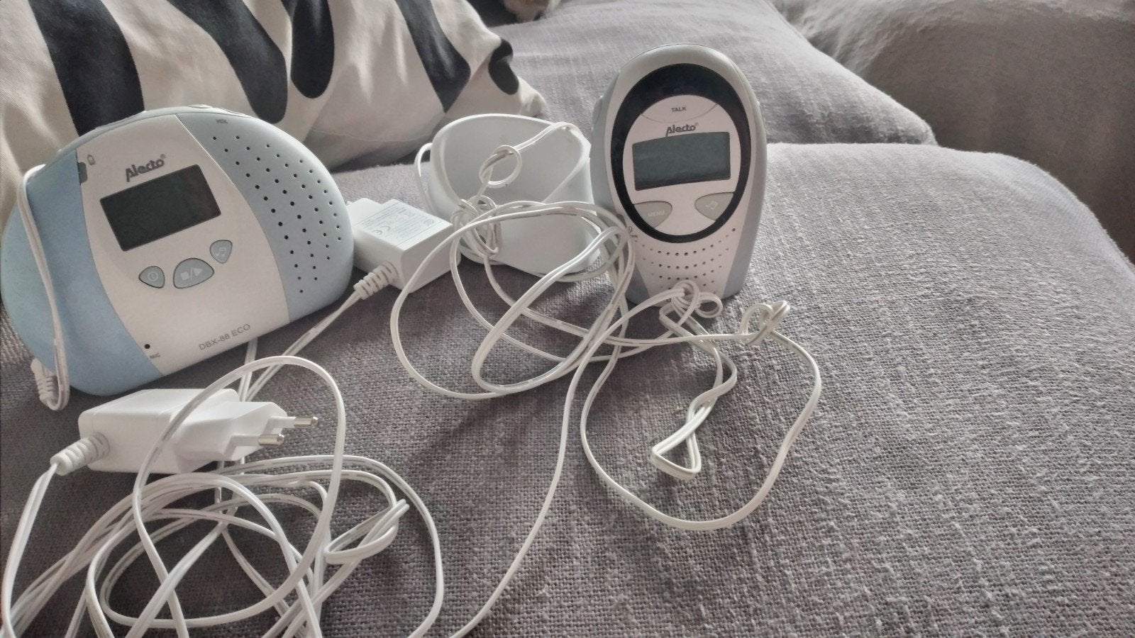 Alecto Babyfoon DVM-8000 ECO met terugspreekfunctie, Ophalen