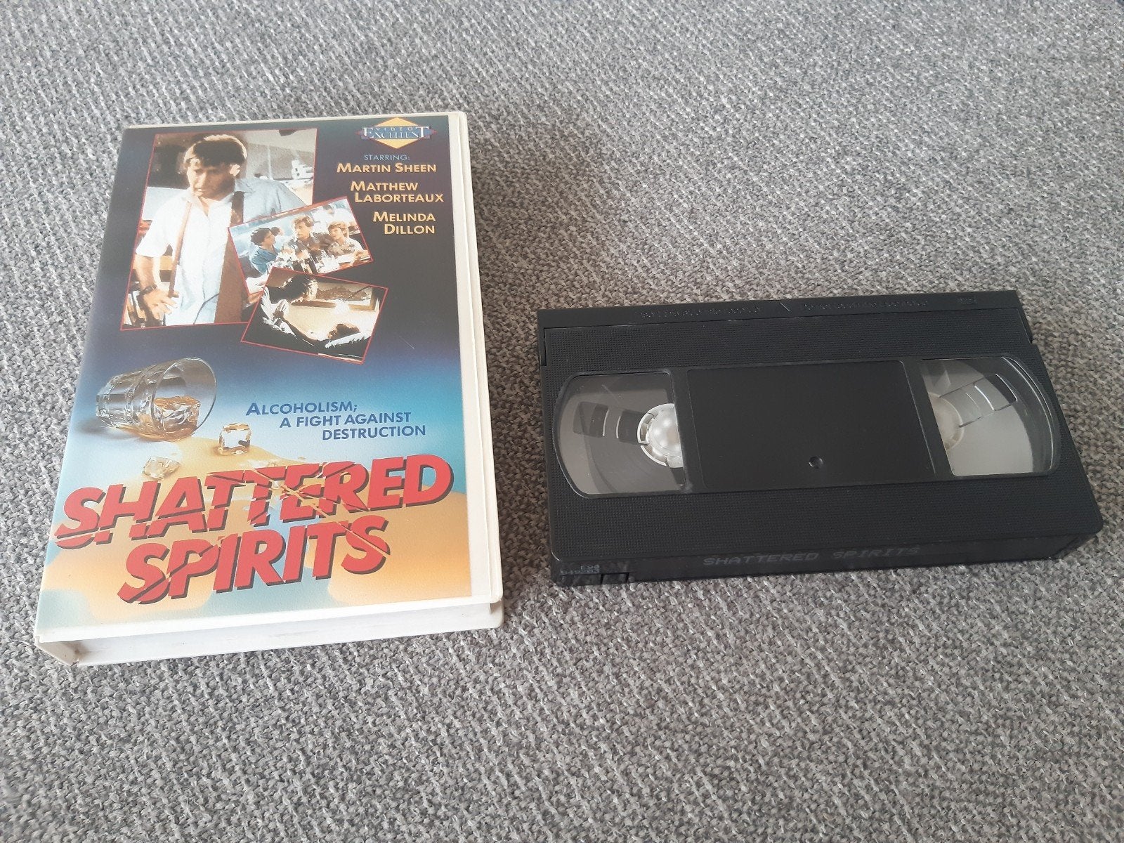 Ex-Rental. Shattered Spirits. Martin Sheen., Vanaf 16 jaar, Verzenden, Gebruikt