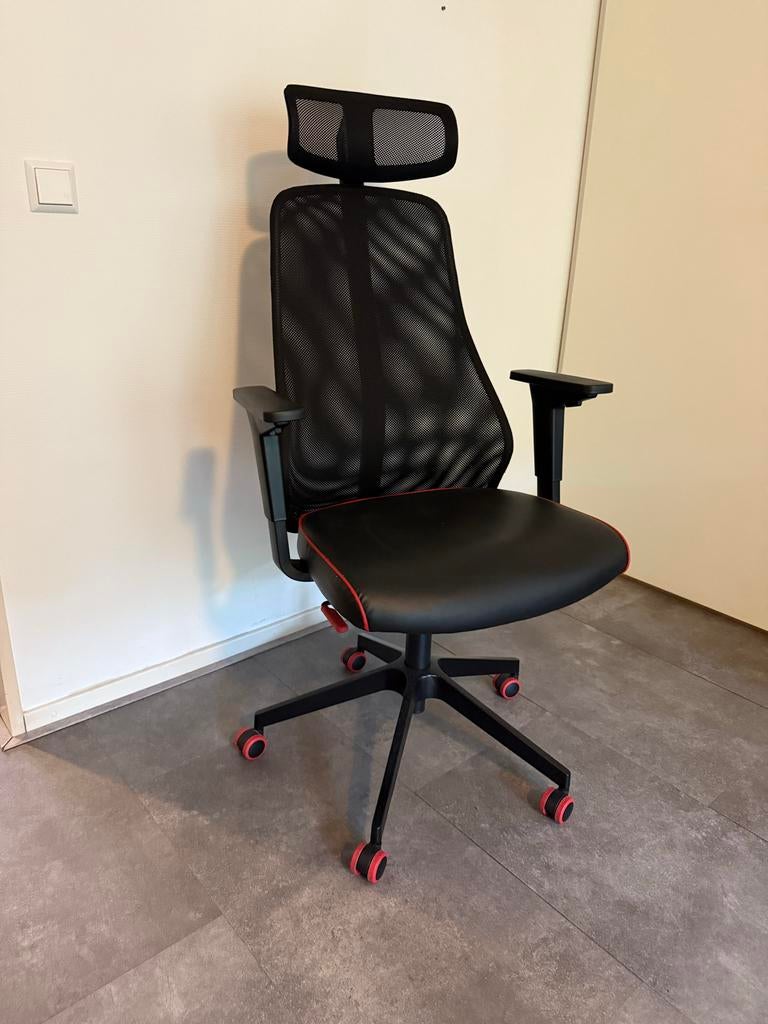 Bureau stoel / gaming stoel - ikea matchspel, Ophalen, Zwart, Zo goed als nieuw, Bureaustoel