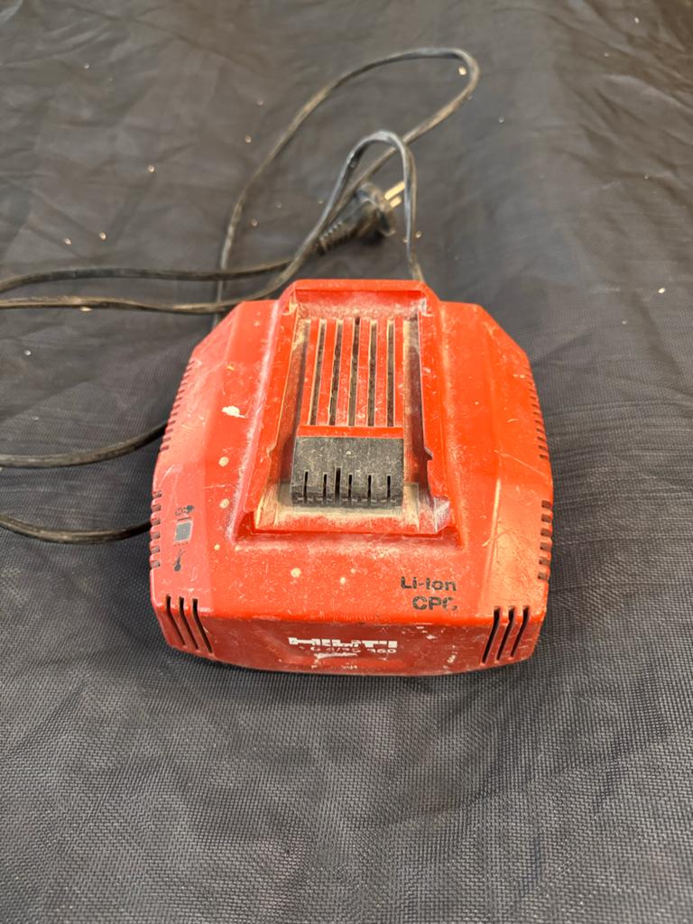 Hilti C4/36 350 Snellader voor 12-22V accu's, Ophalen, Gebruikt
