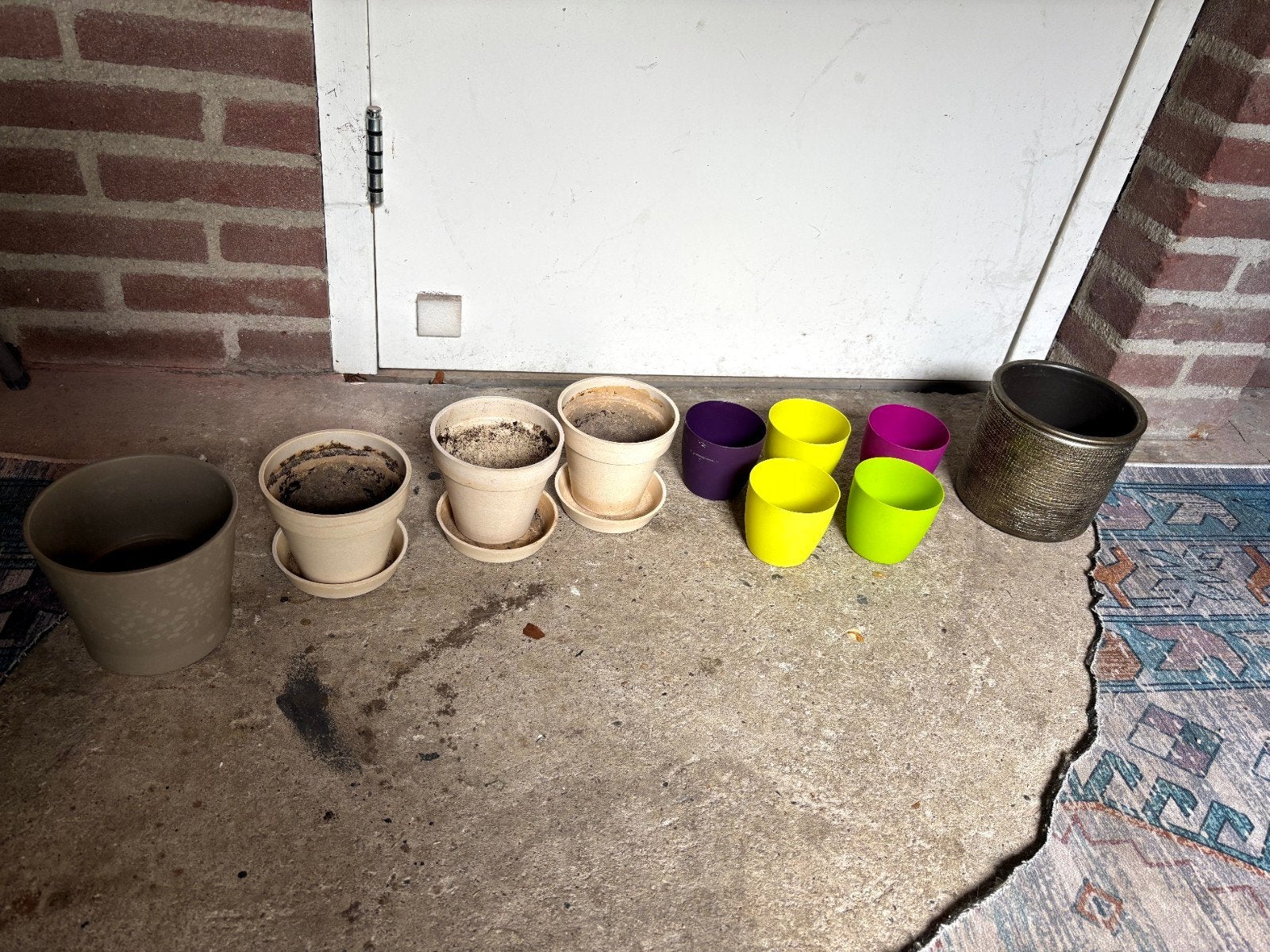 Grote set bloempotten (klein, middel, groot), Tuin en Terras, Ophalen, Kunststof, Rond, Binnen