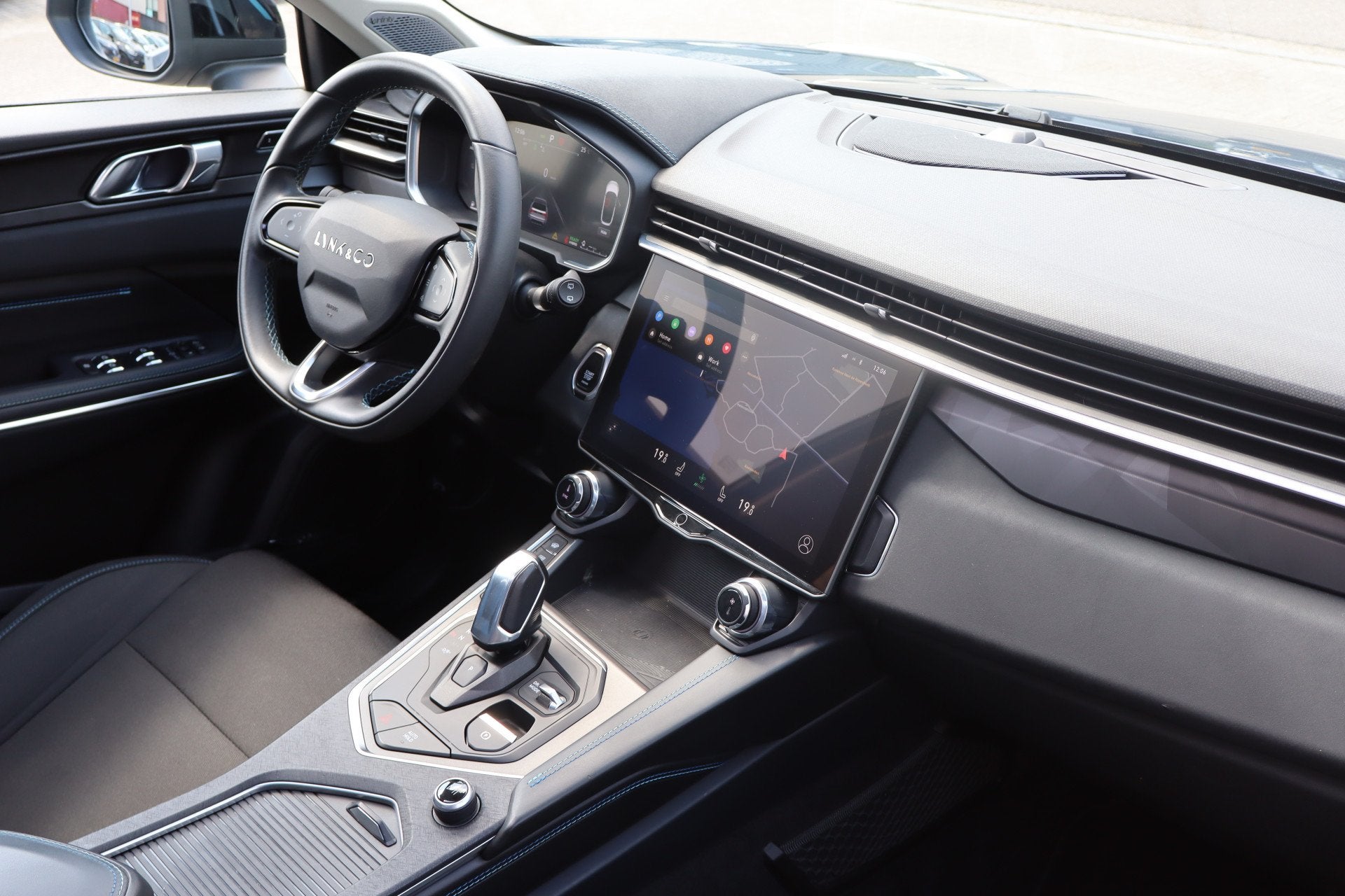 Lynk & Co 01 1.5 Panoramadak/360 Camera/Keyless/Lane assis, Auto's, Lynk & Co, 12 maanden, Stof, Blauw, Plug-in hybride