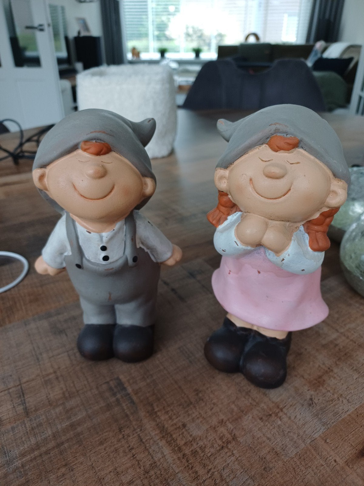 Gratis 2 aardewerk poppetjes, Ophalen