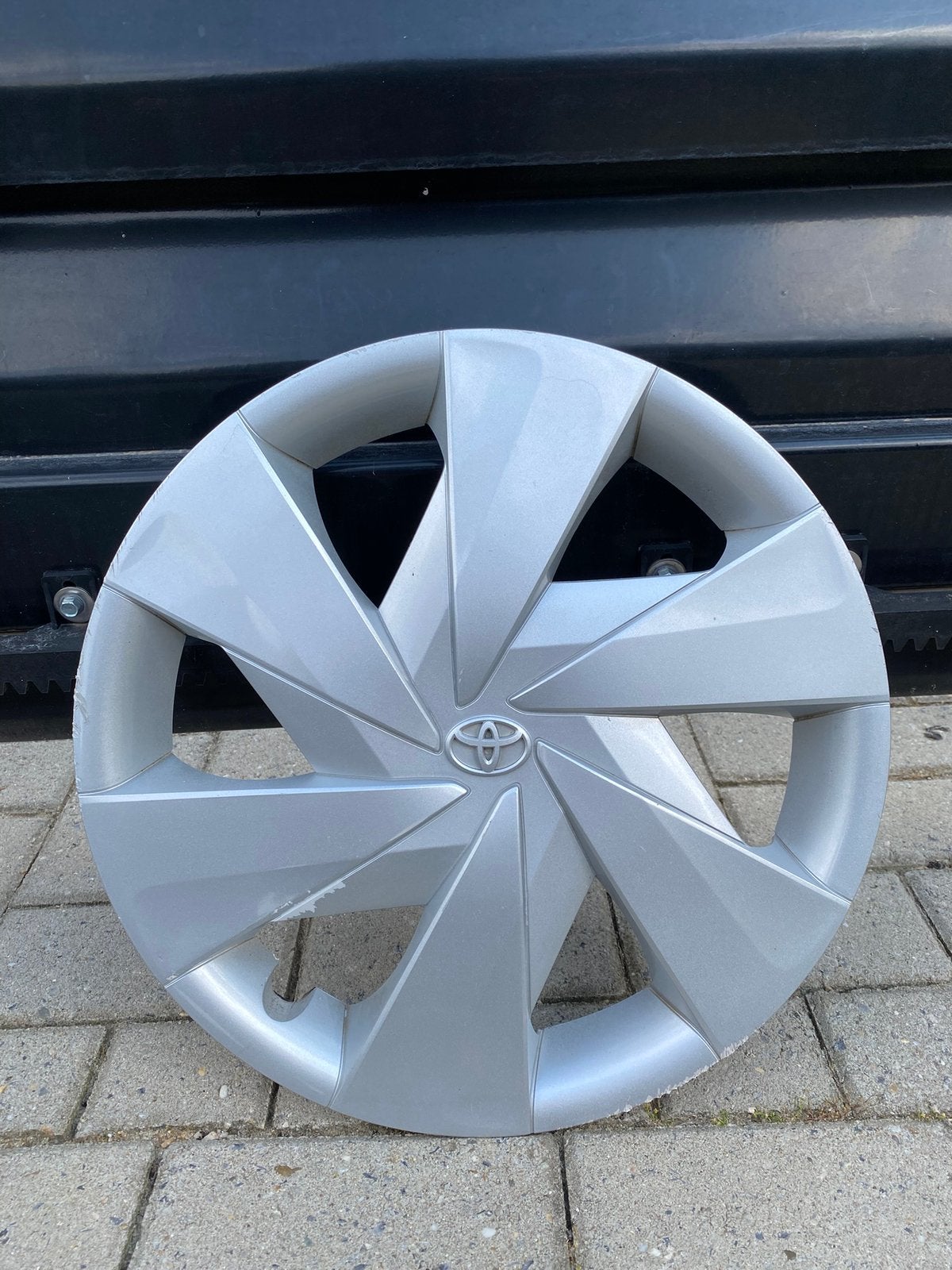 1 originele Toyota Aygo wieldop 15” inch, Auto diversen, Wieldoppen, Ophalen of Verzenden, Gebruikt
