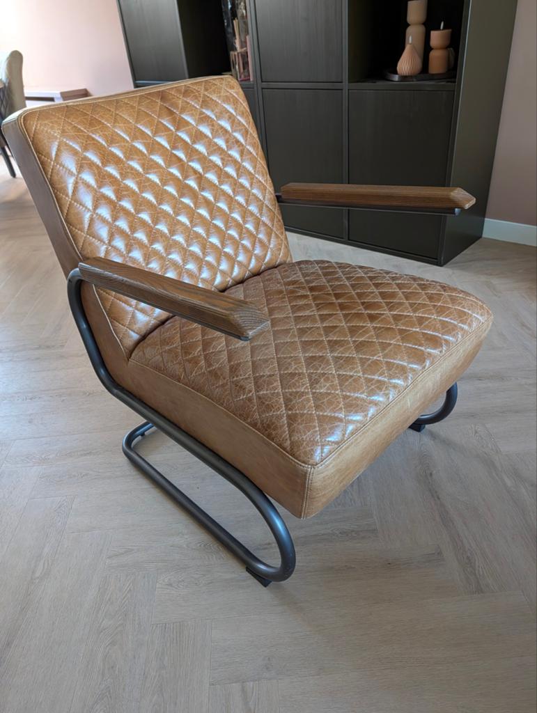 Cognac leren fauteuil van WB Poortvliet., Huis en Inrichting, Ophalen, Zo goed als nieuw, 75 tot 100 cm, Leer