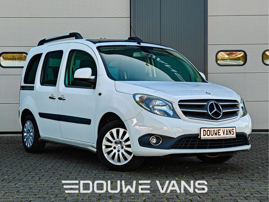 Mercedes-Benz Citan 112 L2 Tourer Edition Camera Airco Panor, Auto's, Mercedes-Benz, Stof, Gebruikt, Start-stop-systeem, Wit