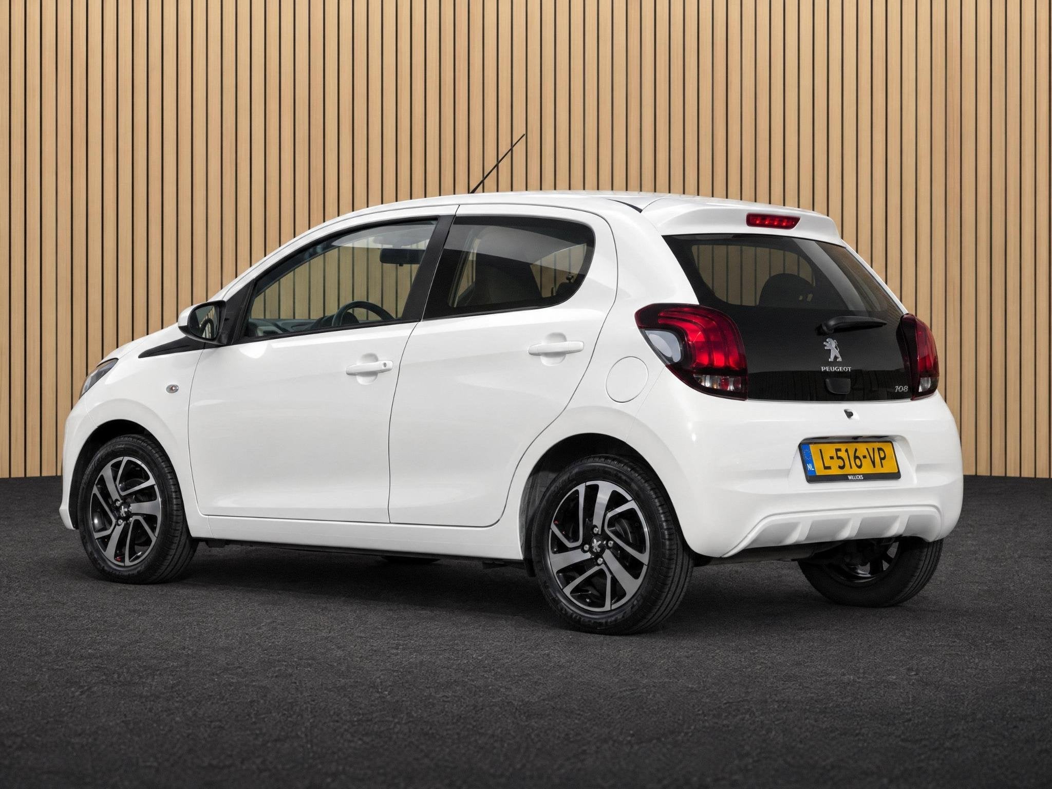 Peugeot 108 1.0 e-VTi Allure | Camera/Carplay/Android/Climat, Auto's, Voorwielaandrijving, 12 maanden, Stof, Gebruikt
