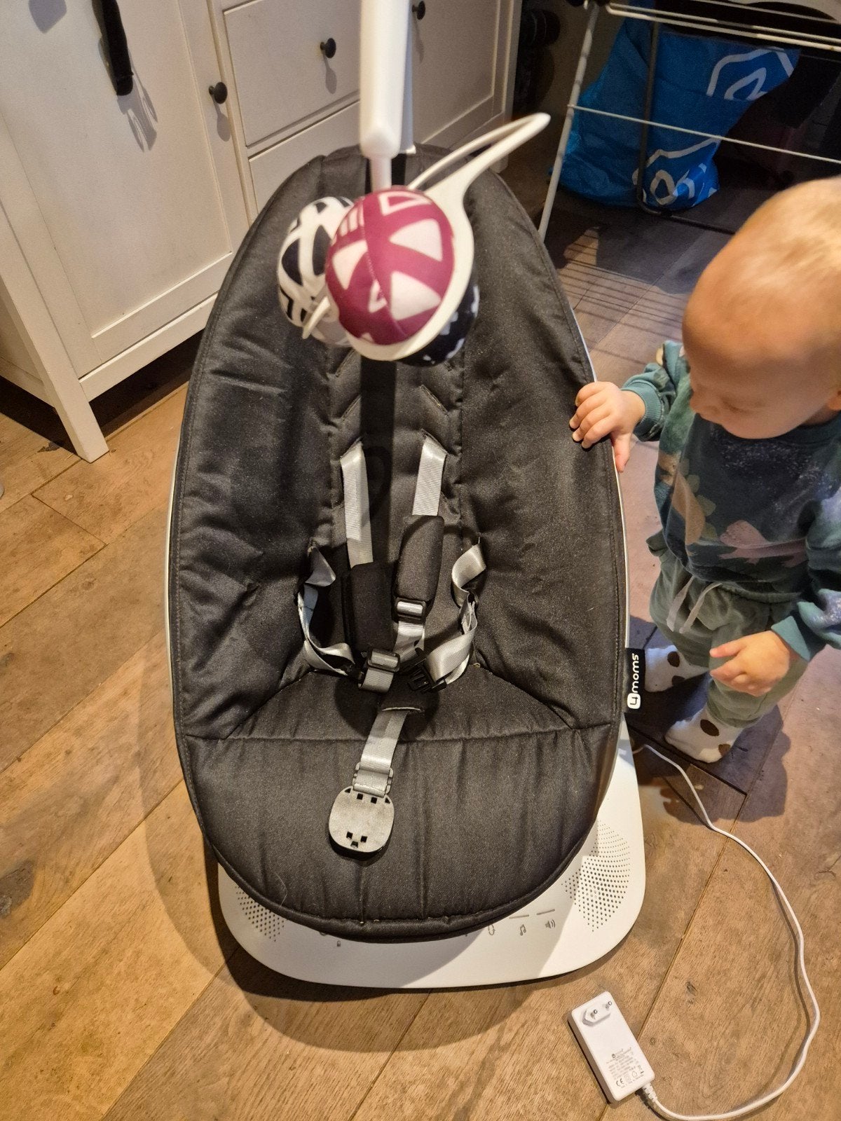 IN PRIJS VERLAAGD! 4moms MamaRoo 4.0 Wipstoel - Zo goed als, Overige merken, Wipstoel, Zo goed als nieuw, Met gordel(s) of riempje(s)